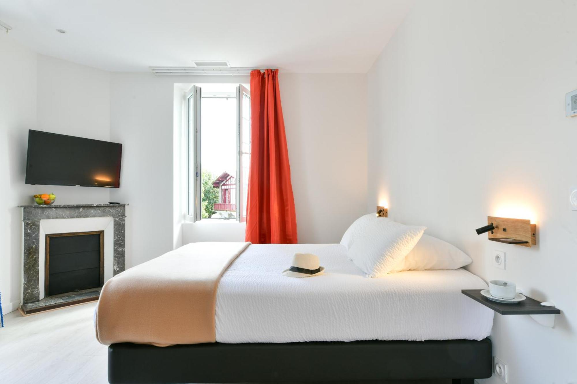 Logis Hotel & Restaurant Bergeret Sport Hendaye Exterior foto
