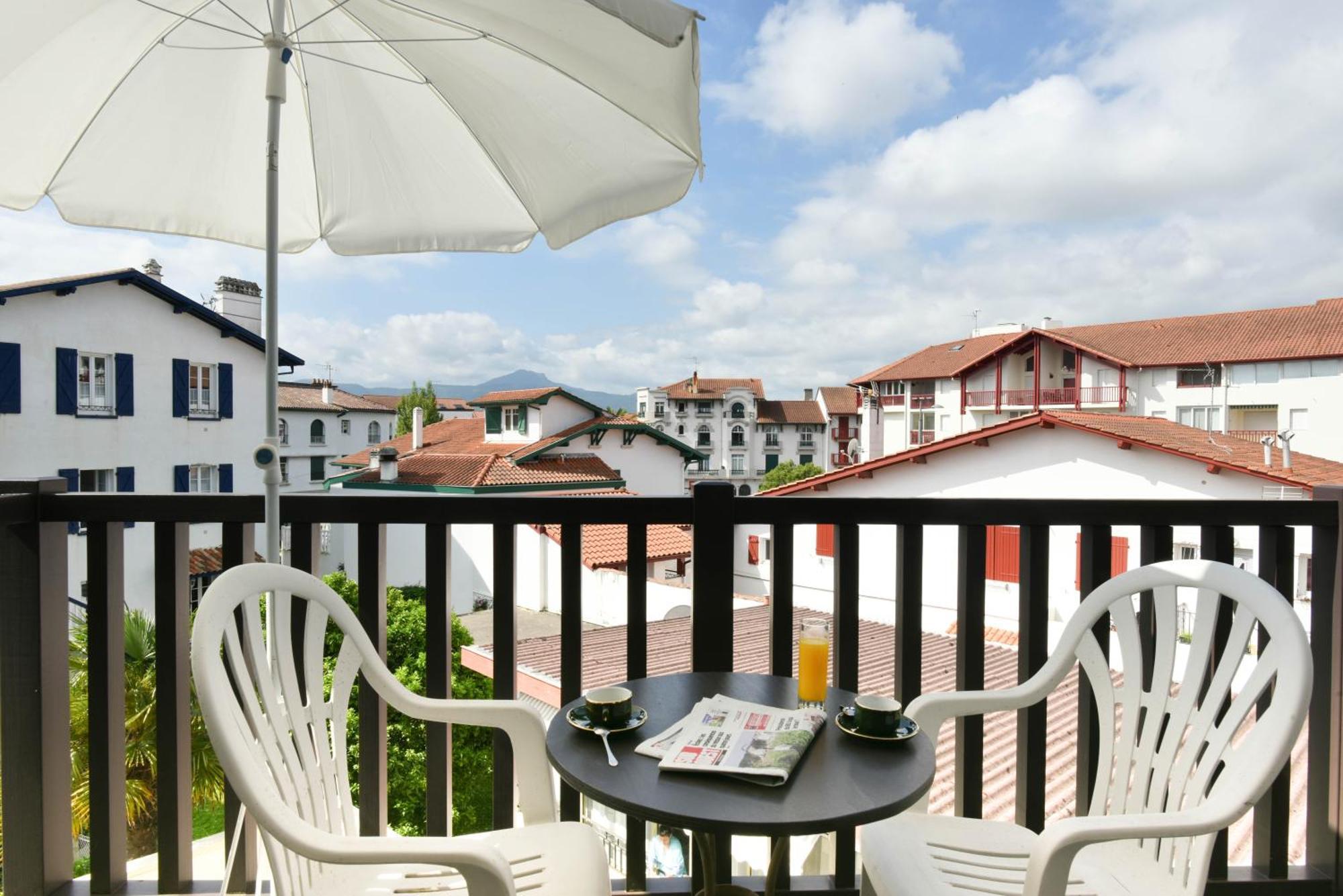 Logis Hotel & Restaurant Bergeret Sport Hendaye Exterior foto